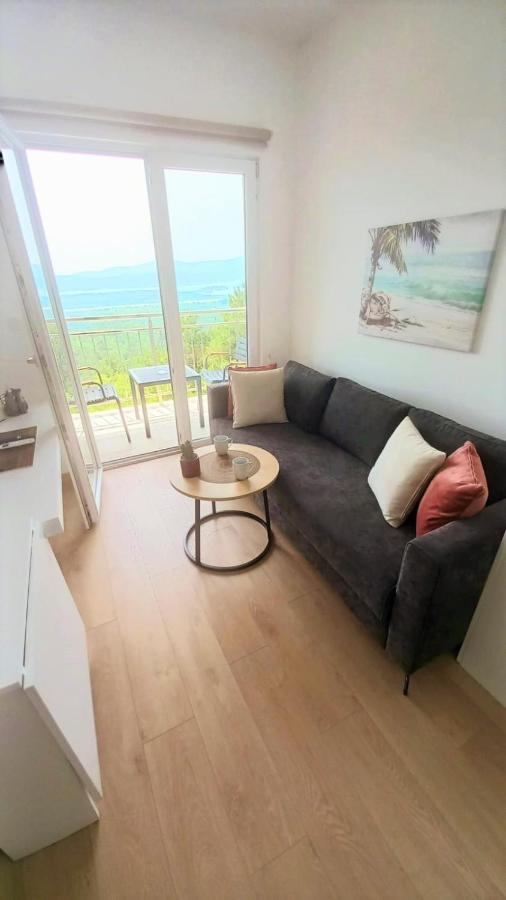 Cozy Apartments With Pool And Splendid Seaview Kavač 外观 照片